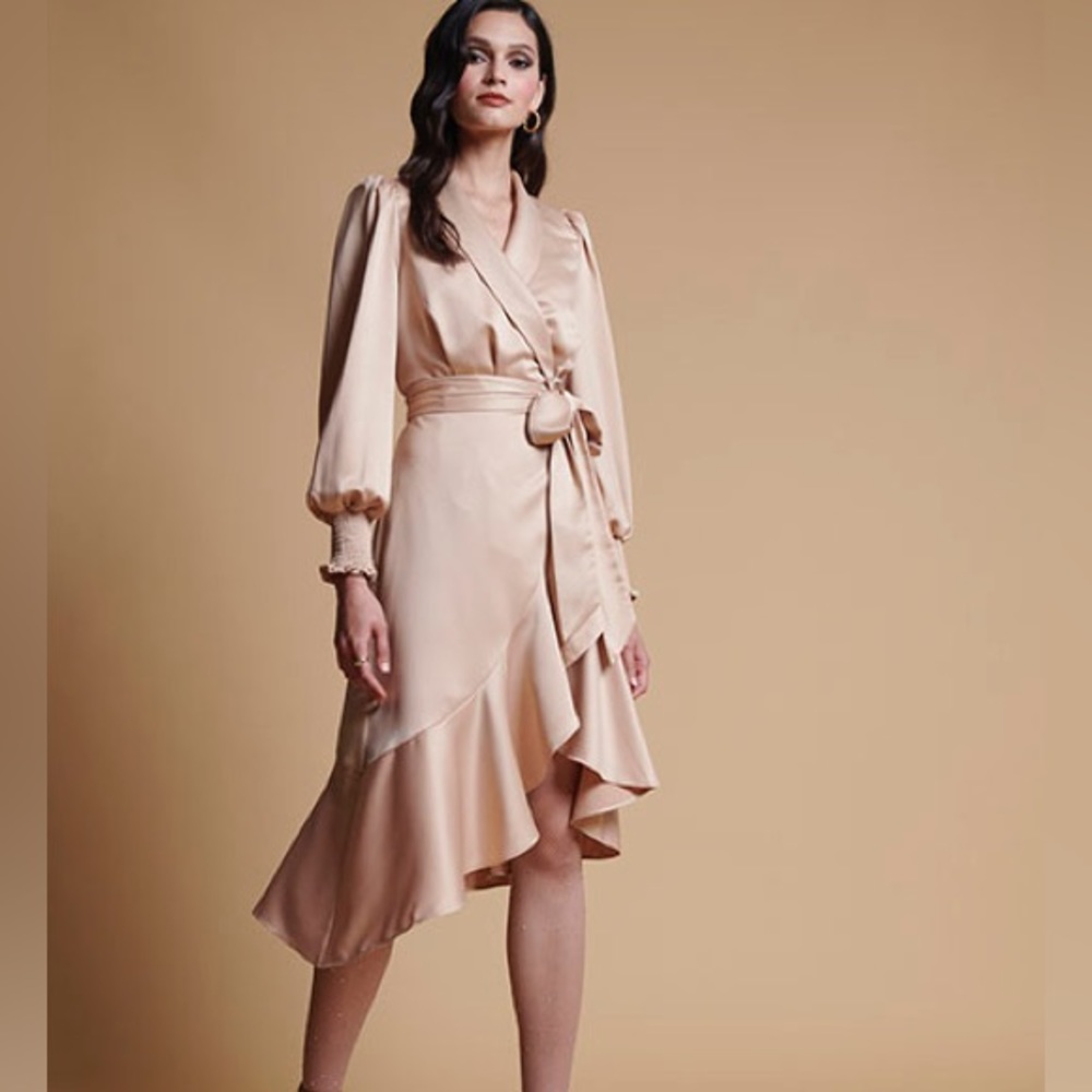 NWT Rachel Parcell Long Sleeve Satin Wrap Dress in Beige Sand size XS